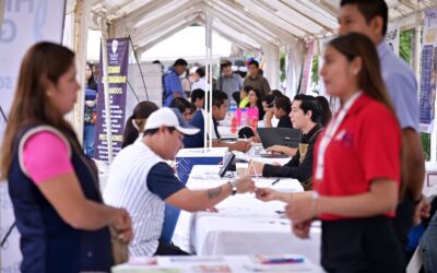 Empresas e instituciones de gobierno ofertan oportunidades laborales en la Feria del Empleo Tuxpan 2025