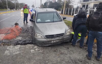 Accidente en el bulevar Maples Arce evidencia probable exceso de velocidad