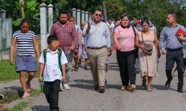 Alcalde de Tuxpan se reunió con 17 agentes y subagentes municipales para establecer acuerdos de trabajo para este 2025