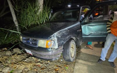 CHOQUE EN LA COLONIA ROSA MARÍA DEJA UN LESIONADO