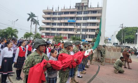 Tuxpan conmemoró el Día de la Bandera Nacional con orgullo y patriotismo