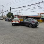 Choque en La Calzada: Taxista intenta vuelta en ‘U’ y se impacta contra un Mazda 2