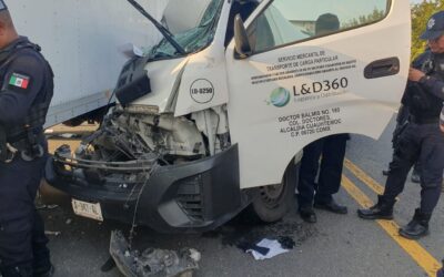 Aparatoso choque en la autopista Tuxpan-Tampico; conductor de Urban se habría dormido al volante