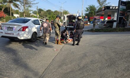 Joven sufre caída en Libramiento de Tuxpan tras presunto consumo de Crystal