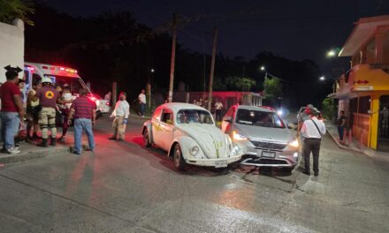 Choque en Tuxpan deja lesionados leves; aseguradora cubre los daños