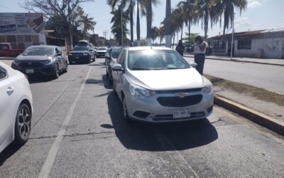 Choque por alcance en avenida Independencia; solo daños materiales