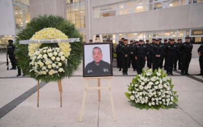 Encabeza Fiscal General homenaje póstumo al agente Raúl Palma Moguel