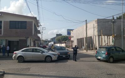 Se dan «besito de cachete» en la 16 y Colombia