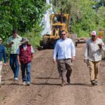 Alcalde de Tuxpan supervisó los avances de la rehabilitación de calles en Cumbre de Dios y Juana Moza, además del asfaltado en Cruz Naranjos