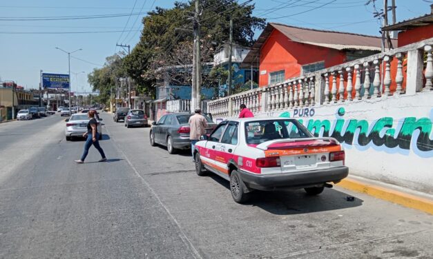 Choque por alcance en el Libramiento Adolfo López Mateos deja una joven lesionada