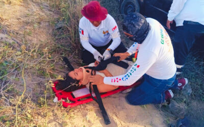 Volcadura en Barra Galindo deja conductora lesionada; testigos señalan imprudencia y estado etílico