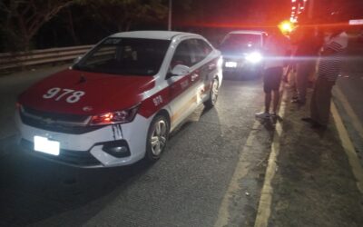 Choque nocturno en la Avenida de las Américas deja daños materiales; conductor de Audi invadió carril preferente