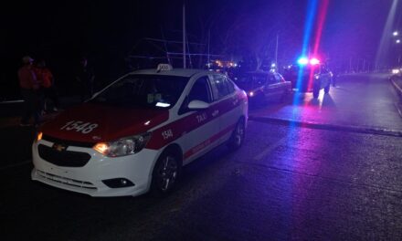 Choque entre taxis en la Maples Arce deja una persona lesionada