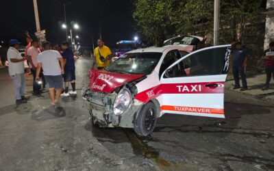 Grave accidente en el Libramiento López Mateos deja dos lesionados en Tuxpan
