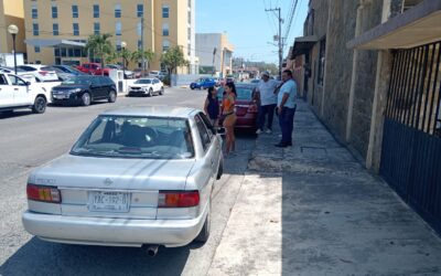 Choquecito en el bulevar Independencia; conductores firman acta de no intervención