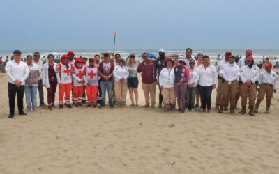 Alcalde Jesús Fomperoza y Melba López supervisan operativo turístico en playas de Tuxpan