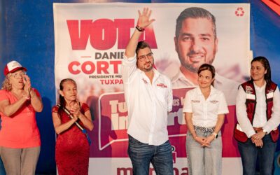 Daniel Cortina reafirma apoyo en la colonia Fausto Vega