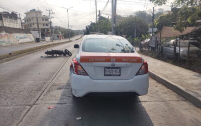Mortalika Rebota detrás de un TAXI: Se lesiona