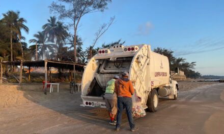 Operativo permanente de Limpia Pública para mantener limpias las playas de Tuxpan, sin descuidar la zona urbana