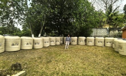 Entrega de Recipientes para Agua Subsidiados en la Colonia Joaquin Hernandez Galicia, Ejido Alto Lucero