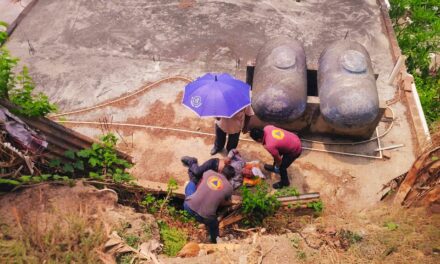 Cae hombre a un barranco en la colonia Anáhuac; fue rescatado por personal de Protección Civil