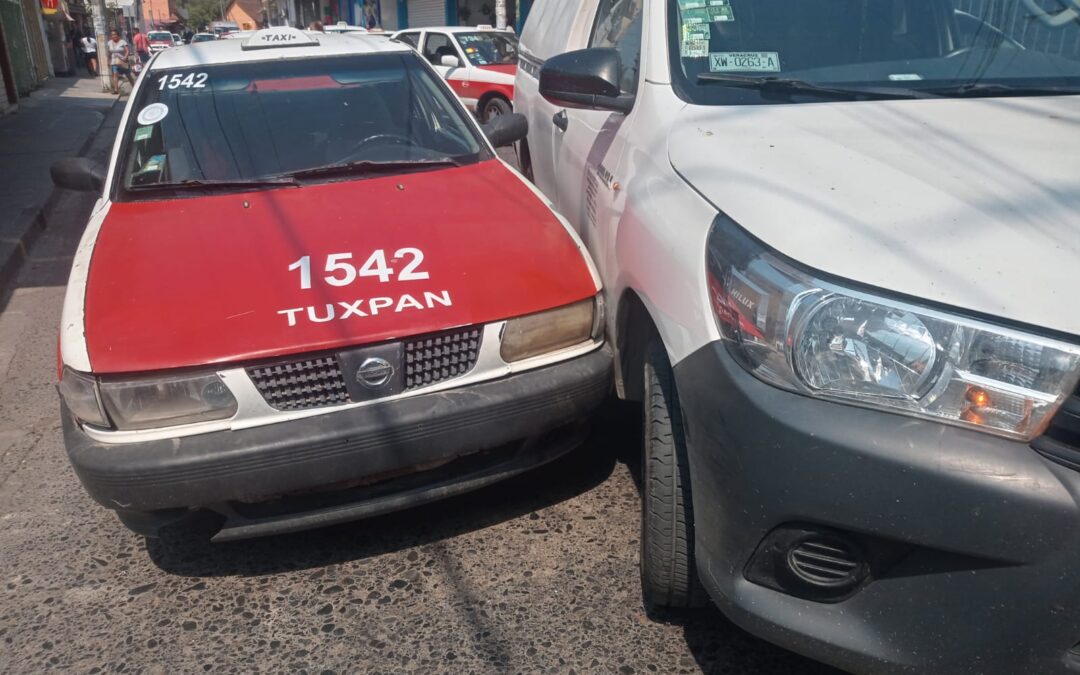 Se dan «Besito de Cachete» por el día del Taxista