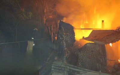 Incendio moviliza a cuerpos de emergencia en la colonia Anáhuac