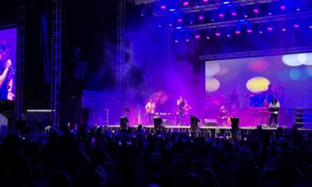 Yahir enciende el escenario del Carnaval Tuxpan 2025 con una noche de emociones y grandes éxitos