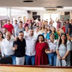 Daniel Cortina suma respaldo de trabajadores de la salud y abogados en “La Piqueta”, punto tradicional de los ganadores