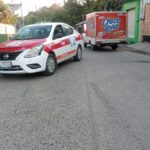 Le pega a un Taxi, el de los Chocoroles
