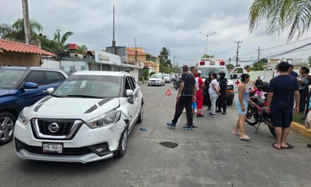 Motociclista resulta lesionado tras provocar choque en el bulevar La Calzada