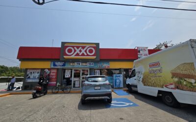 Robo a OXXOs pone en jaque a la Policía de Tuxpan: delincuentes de la tercera edad intimidan con armas de fuego