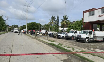 Aseguran seis vehículos con irregularidades en operativo en el fraccionamiento Tuxpan Vivah