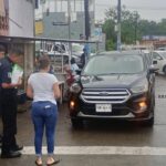 “¡Yo lo tenía en verde!”: Confusión en semáforos provoca choque en Tuxpan