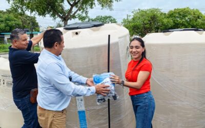 Regidor Juan Gómez Regresa con Fuerza: Entrega de Tinacos Subsidiados en Alto Lucero