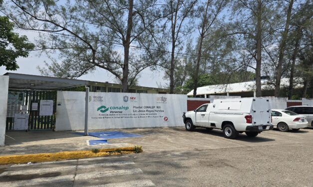 Conmoción en el CONALEP Tuxpan por hallazgo de feto en baño escolar