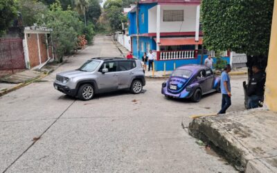 Choque en la colonia Miguel Alemán no deja lesionados, solo daños materiales