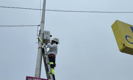 Instalan un nuevo botón de emergencia frente a SORIANA, pero persisten dudas sobre su eficacia
