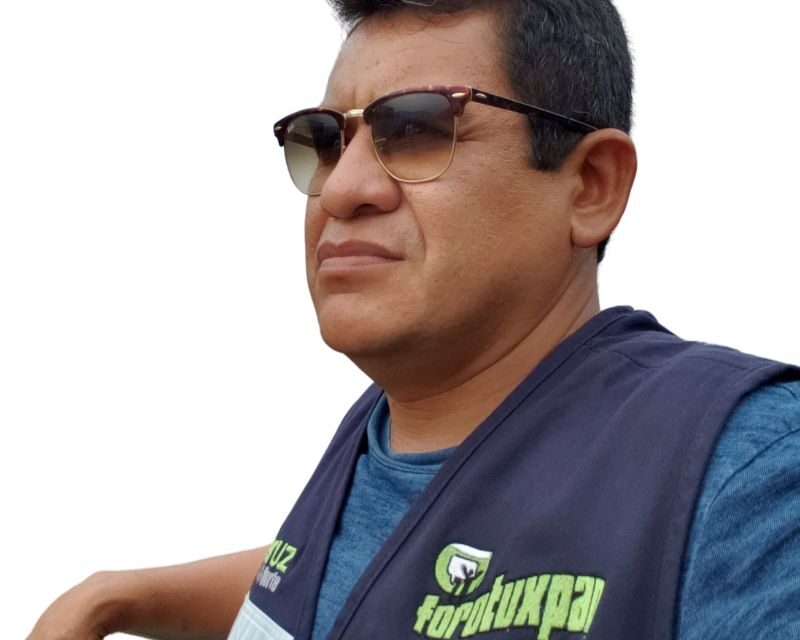«Hay polvo negro que ensucia la ropa blanca, y polvo blanco que ensucia la ropa negra» – Antonio Arango