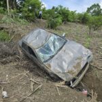 Hallan auto volcado y con rastros de sangre en carretera de Tuxpan; conductor habría huido herido