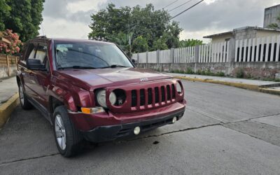Se pasa el ALTO y provoca choque en Santiago de la Peña