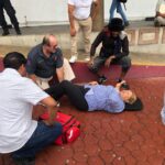 Autoridades alertan por riesgos al caminar o conducir en zonas encharcadas