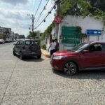 Choque por alcance en la colonia La Rivera deja solo daños materiales