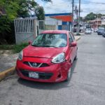 Choque vehicular en la colonia El Esfuerzo deja solo daños materiales