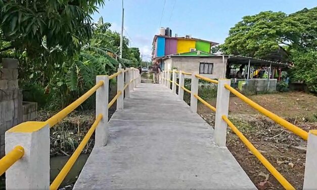 Daniel Cortina cumple antes de tomar protesta: inaugura puente peatonal en la colonia Federico García Blanco