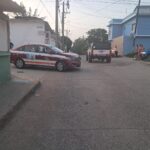 Choca camioneta contra taxi en la colonia Fausto Vega; no hubo lesionados