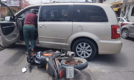 Choque vehicular en el Libramiento López Mateos deja solo daños materiales; conductores llegan a acuerdo