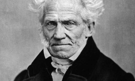 «La envidia en los hombres muestra cuán desdichados se sienten, y su constante atención a lo que hacen o dejan de hacer los demás» – Arthur Schopenhauer