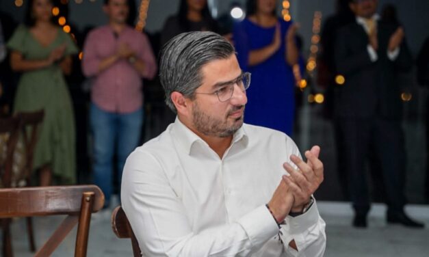 Daniel Cortina Martínez celebra la toma de protesta de la primera Directiva de la Barra de Abogados de Tuxpan