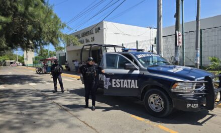 Menores de Casa Hogar casi se ahogan en playa de Tuxpan: uno permanece intubado